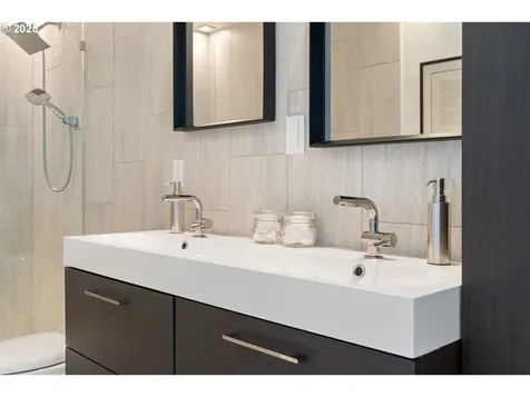 1368 Boca Ratan Drive Lake Oswego OR 97034