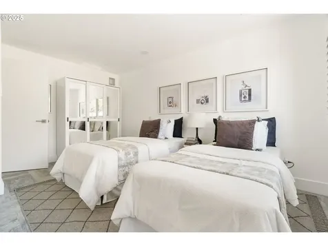 1368 Boca Ratan Drive Lake Oswego OR 97034