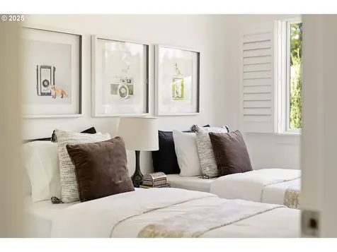 1368 Boca Ratan Drive Lake Oswego OR 97034