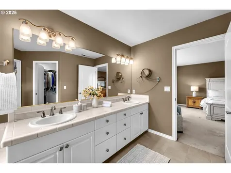 13704 NW 47th Avenue Vancouver WA 98685
