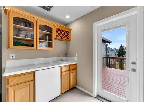 13704 NW 47th Avenue Vancouver WA 98685
