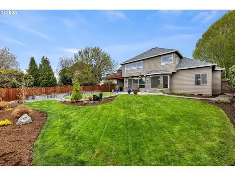 13704 NW 47th Avenue Vancouver WA 98685
