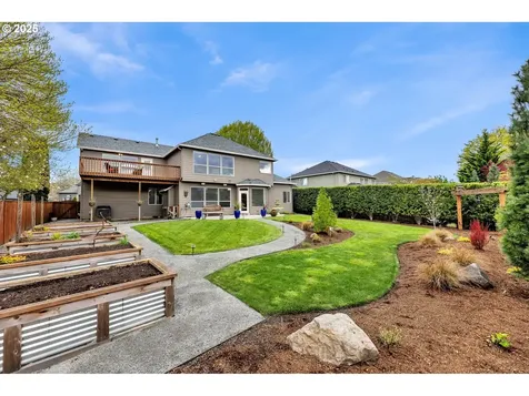 13704 NW 47th Avenue Vancouver WA 98685