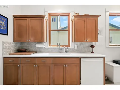 232 NE 57th Avenue Portland OR 97213