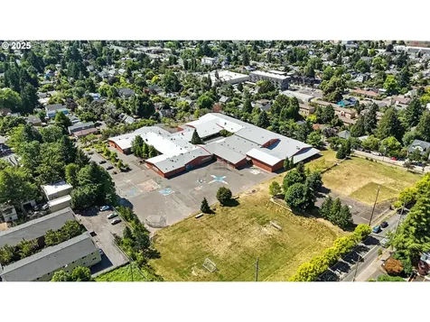 232 NE 57th Avenue Portland OR 97213