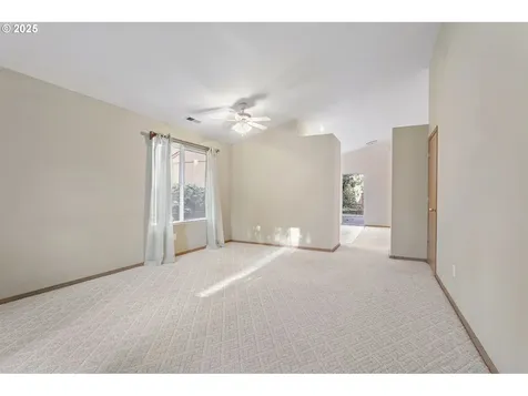 1617 SE 180th Avenue Vancouver WA 98683