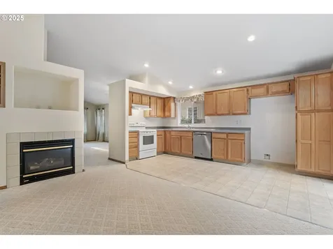 1617 SE 180th Avenue Vancouver WA 98683