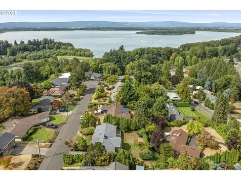 1616 NW 75th Street Vancouver WA 98665