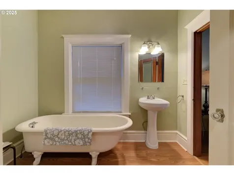 1329 C Street Washougal WA 98671