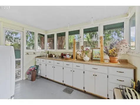 1329 C Street Washougal WA 98671