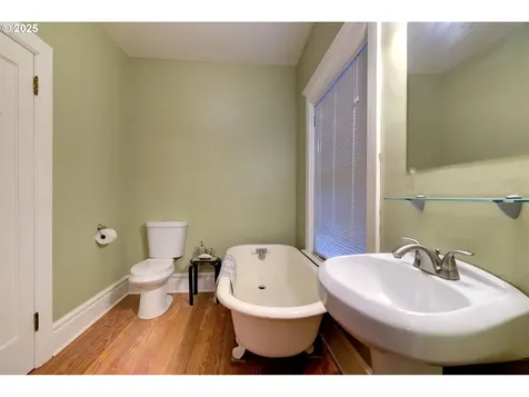 1329 C Street Washougal WA 98671