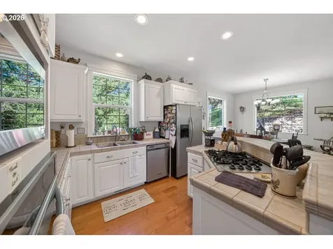 160 Melrose Terrace Lane Roseburg OR 97471