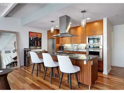 323 NW 13th Avenue Portland OR 97209