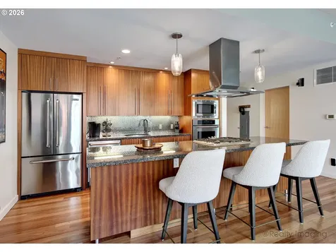323 NW 13th Avenue Portland OR 97209
