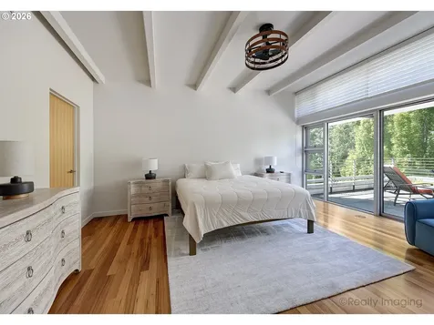 323 NW 13th Avenue Portland OR 97209