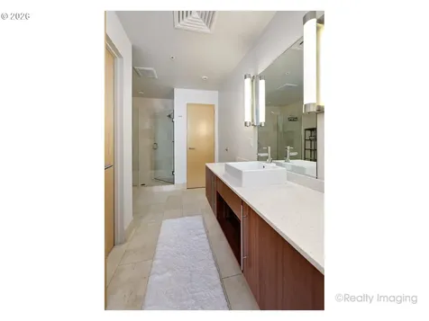 323 NW 13th Avenue Portland OR 97209