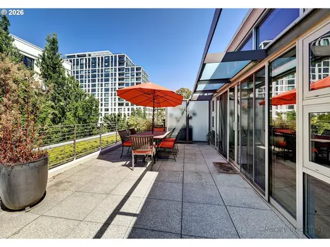 323 NW 13th Avenue Portland OR 97209