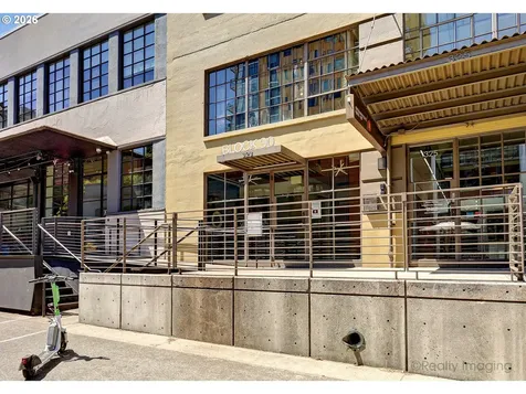323 NW 13th Avenue Portland OR 97209