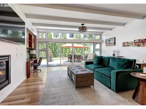 323 NW 13th Avenue Portland OR 97209