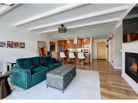 323 NW 13th Avenue Portland OR 97209
