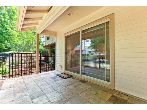 15765 SW Greens Way Portland OR 97224