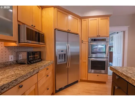 12743 NW Creekview Drive Portland OR 97229