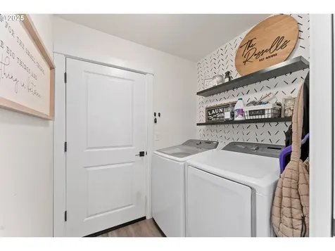 1410 NW Keasey Street Roseburg OR 97471