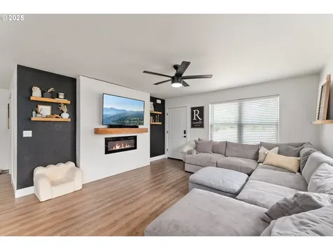 1410 NW Keasey Street Roseburg OR 97471