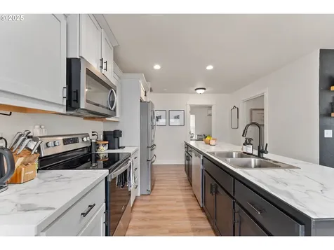 1410 NW Keasey Street Roseburg OR 97471
