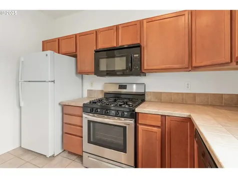 5752 Peridot Way Springfield OR 97478