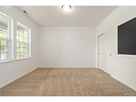 5752 Peridot Way Springfield OR 97478