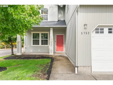 5752 Peridot Way Springfield OR 97478
