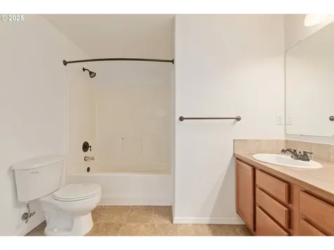 5752 Peridot Way Springfield OR 97478