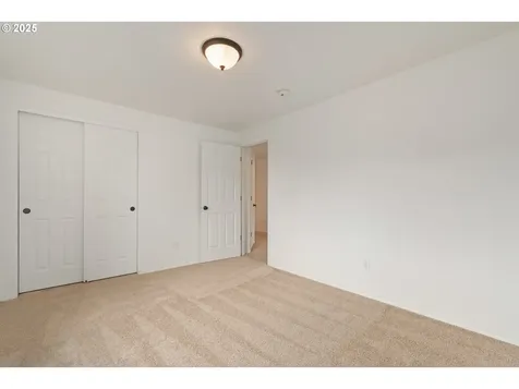 5752 Peridot Way Springfield OR 97478