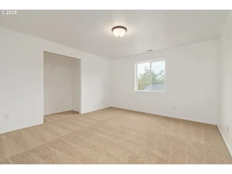 5752 Peridot Way Springfield OR 97478