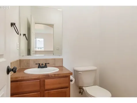 5752 Peridot Way Springfield OR 97478