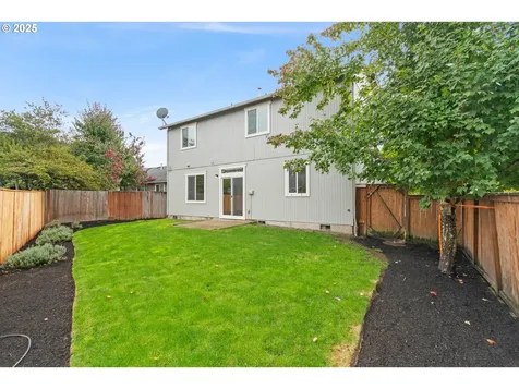 5752 Peridot Way Springfield OR 97478