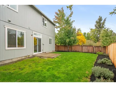 5752 Peridot Way Springfield OR 97478