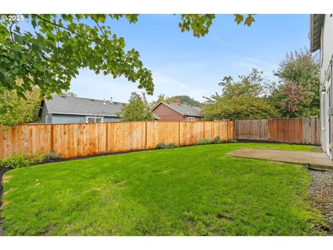 5752 Peridot Way Springfield OR 97478