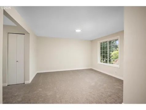 7440 SW Elmwood Street Portland OR 97223