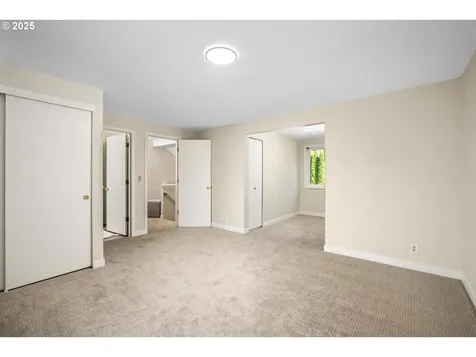 7440 SW Elmwood Street Portland OR 97223