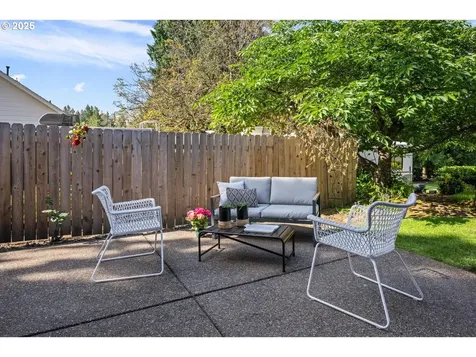 7440 SW Elmwood Street Portland OR 97223