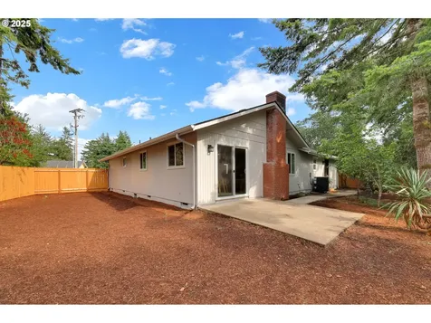 2039 Willow Street Florence OR 97439