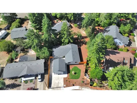 2039 Willow Street Florence OR 97439