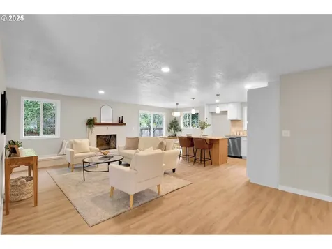 2039 Willow Street Florence OR 97439