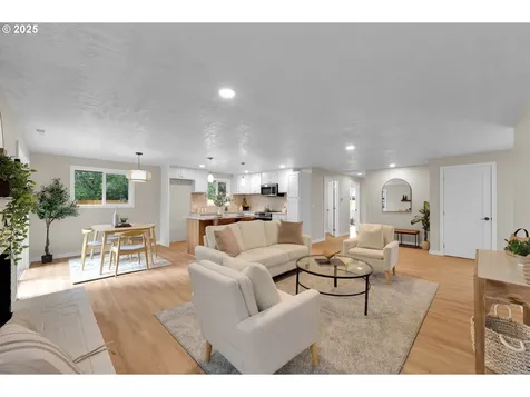2039 Willow Street Florence OR 97439