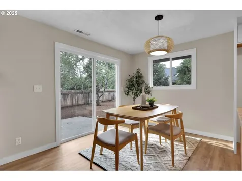 2039 Willow Street Florence OR 97439