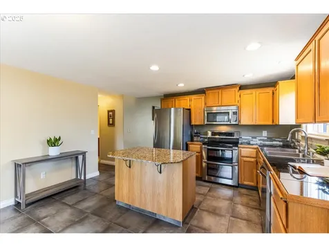15801 NE 90th Street Vancouver WA 98682