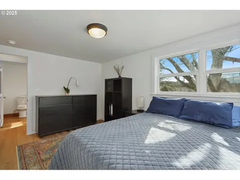 4235 Belmont Drive Hood River OR 97031