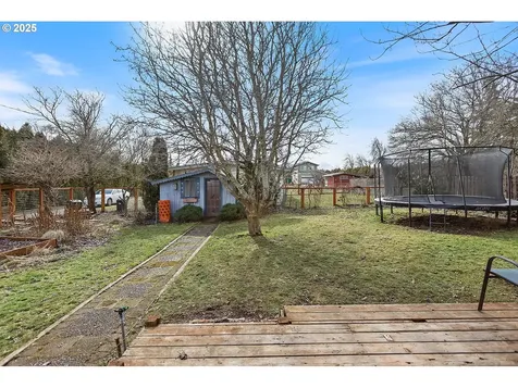 4235 Belmont Drive Hood River OR 97031